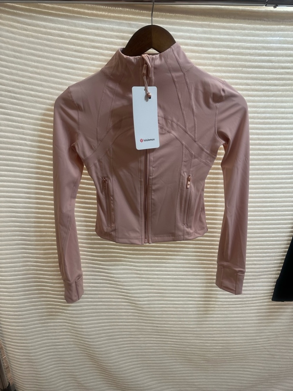 lululemon athletica Women's Blush Pink Cropped Zip-Up Jacket. 1:1 high quality